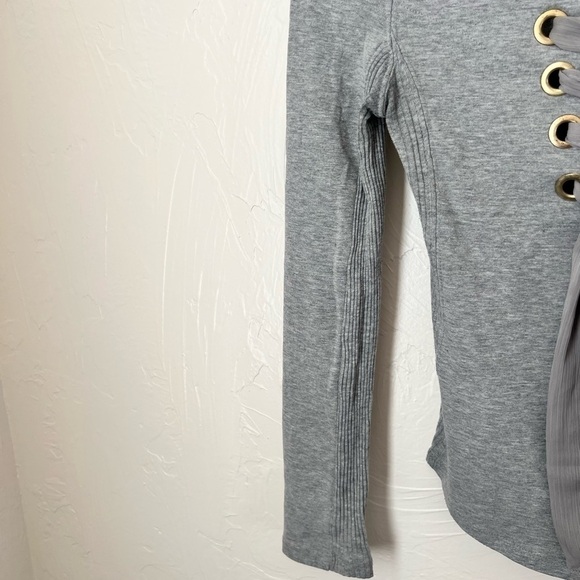 Free People Looking Back Lace up grey long sleeve top▪️size XS - Picture 4 of 8